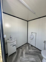 CONTENEDOR SANITARIO 2,00 x 2,00 M CON INODORO Y URINARIO - Imagen 6