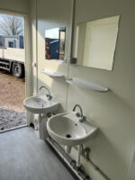 CONTENEDOR SANITARIO DE 6,00 x 2,44 M CON 5 SANITARIOS - Imagen 6